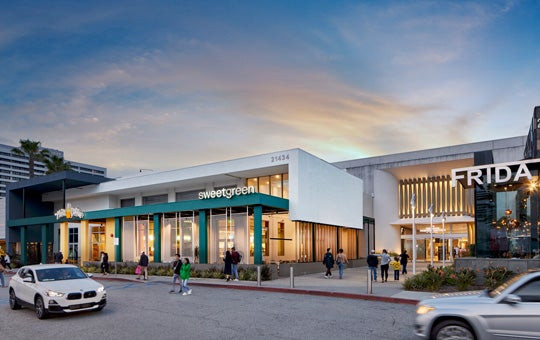 Del Amo Fashion Center exterior showcasing its modern architecture and inviting entrance.