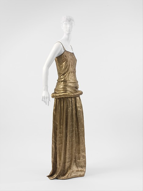 Paul Poiret's clothing construction