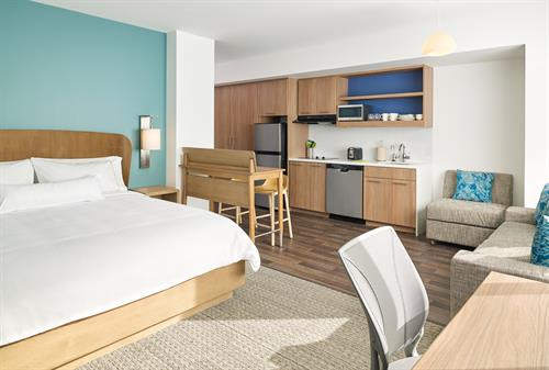 King Studio Guest Room at Element Chandler Fashion Center featuring a spacious layout and kitchenette