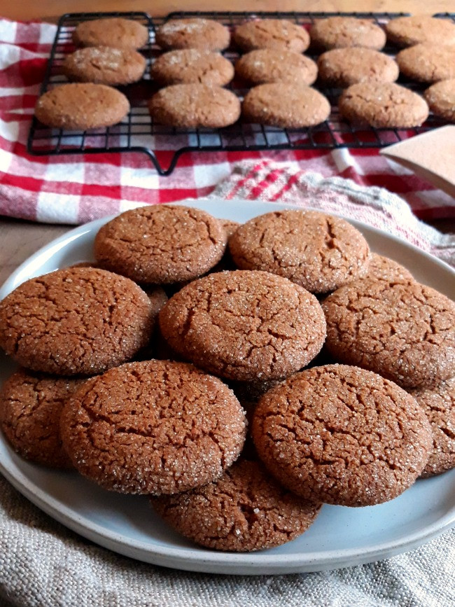 Old Fashioned Ginger Snap Cookies with Spices