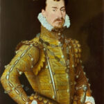 Man wearing an elaborate Elizabethan doublet and ruff, showcasing the fashion of the era