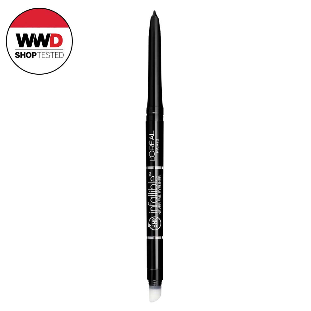 Black eyeliner pencil for creating brat summer makeup look