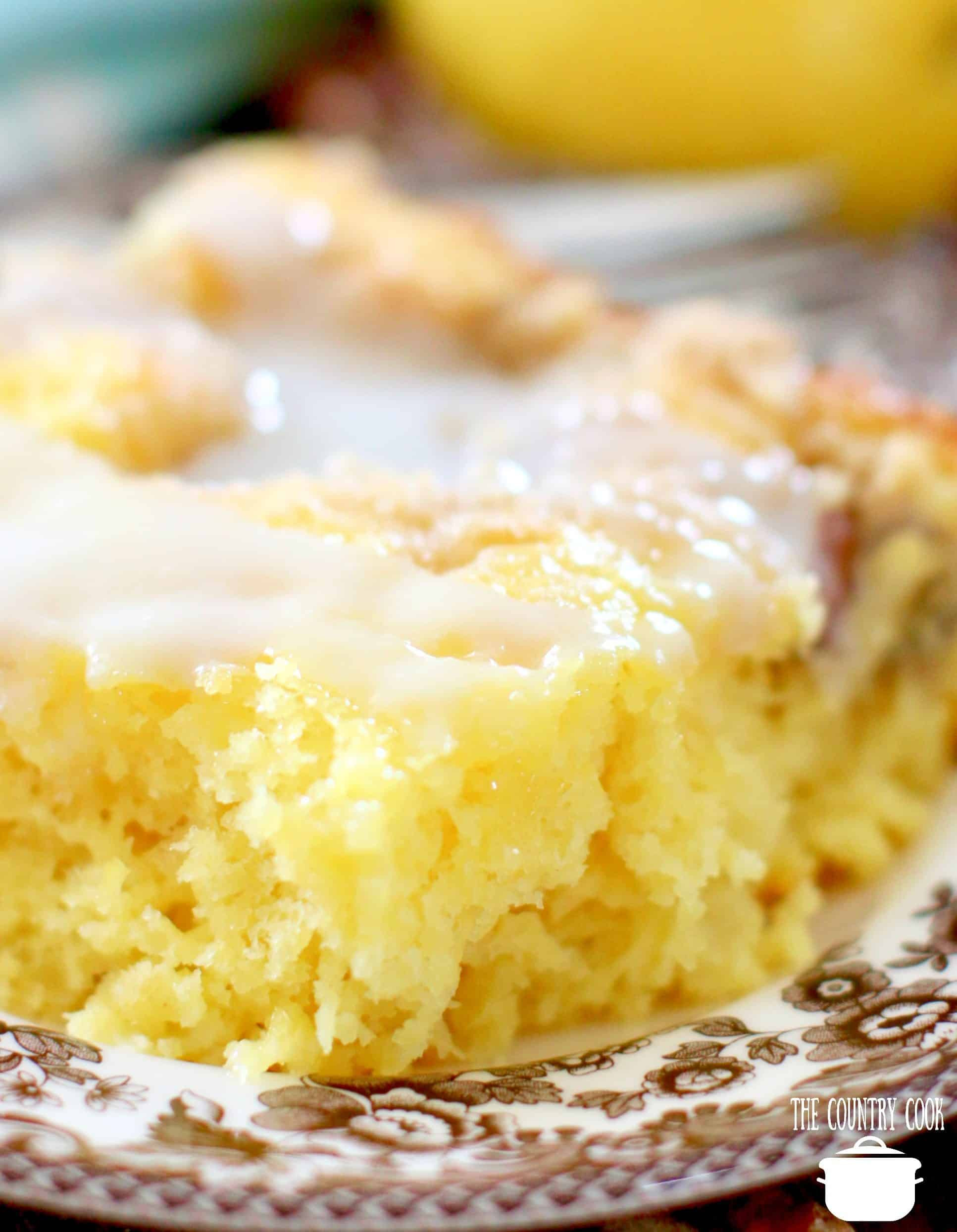 Old Fashioned Pineapple Crunch Cake