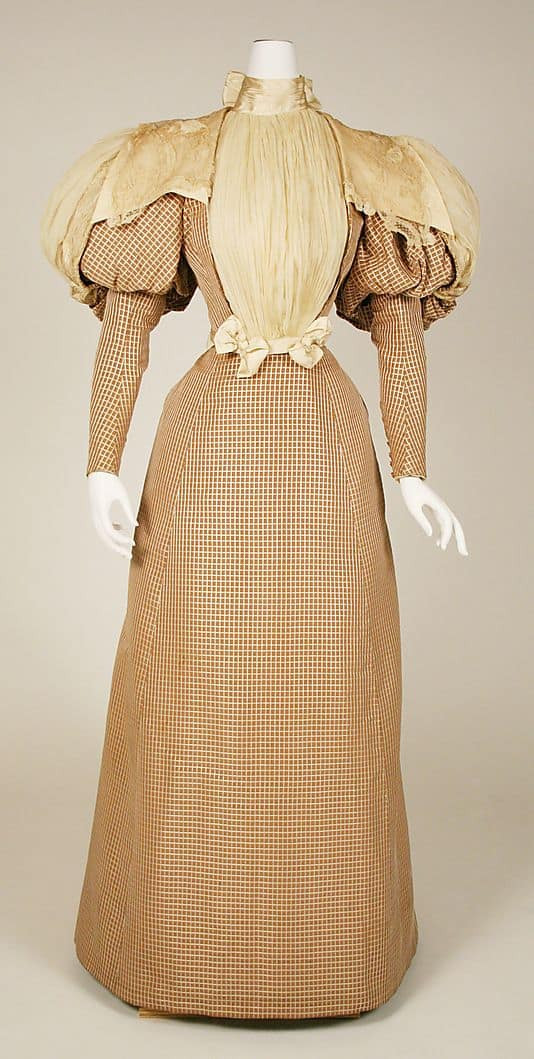 House of Worth Gown with Leg-o-Mutton sleeves