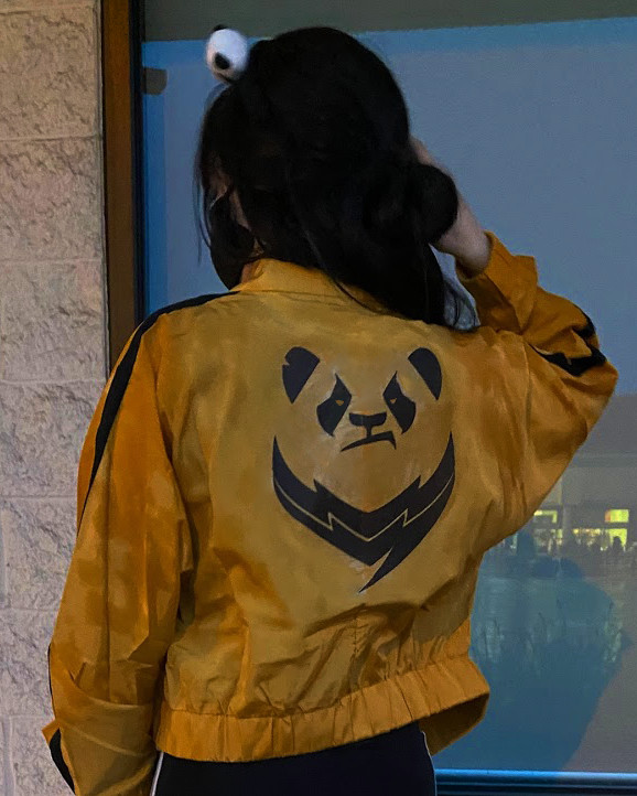 Windbreaker with Hunters logo