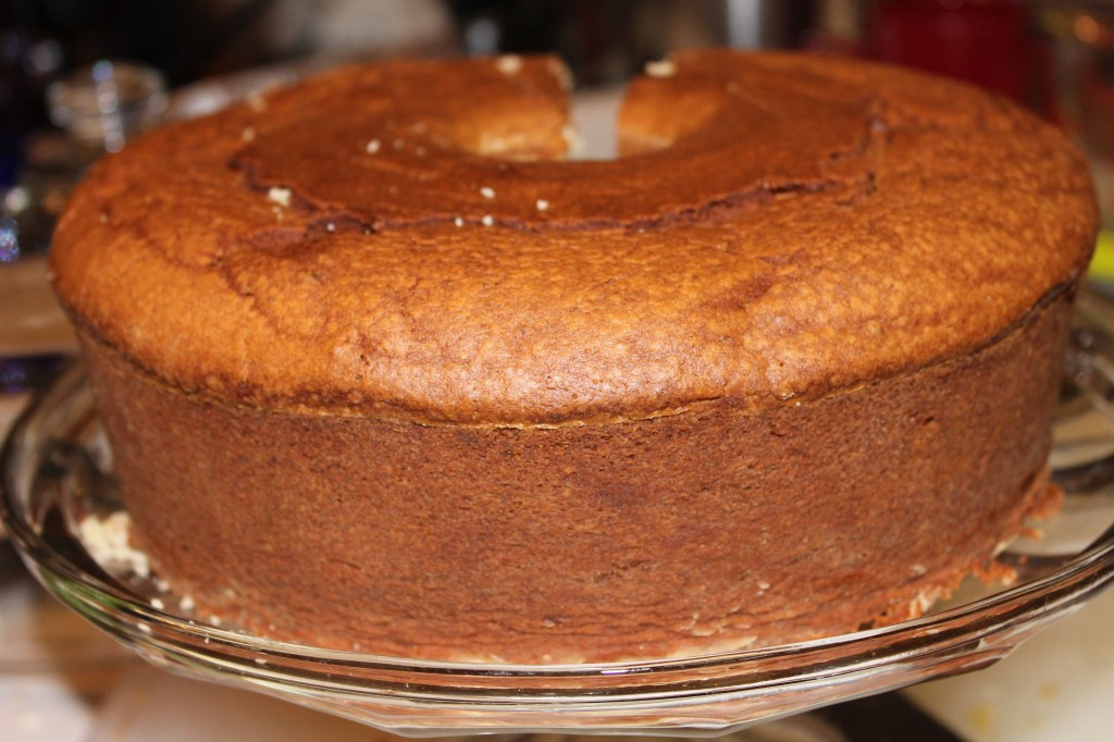 Old Fashioned Lemon Pound Cake with Lemon Zest