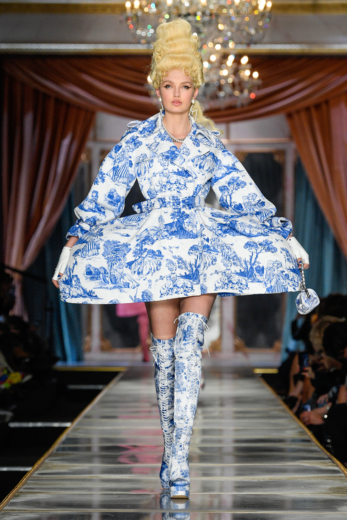Silks fashioned in Asiatic themes