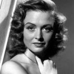 Donna Reed in Faithful In My Fashion, showcasing her elegant 1940s style