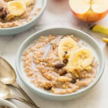Crockpot oatmeal with berries and nuts