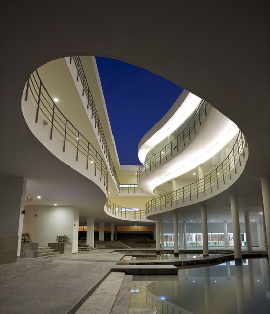 Pearl Academy of Fashion / Morphogenesis - Image 6 of 22