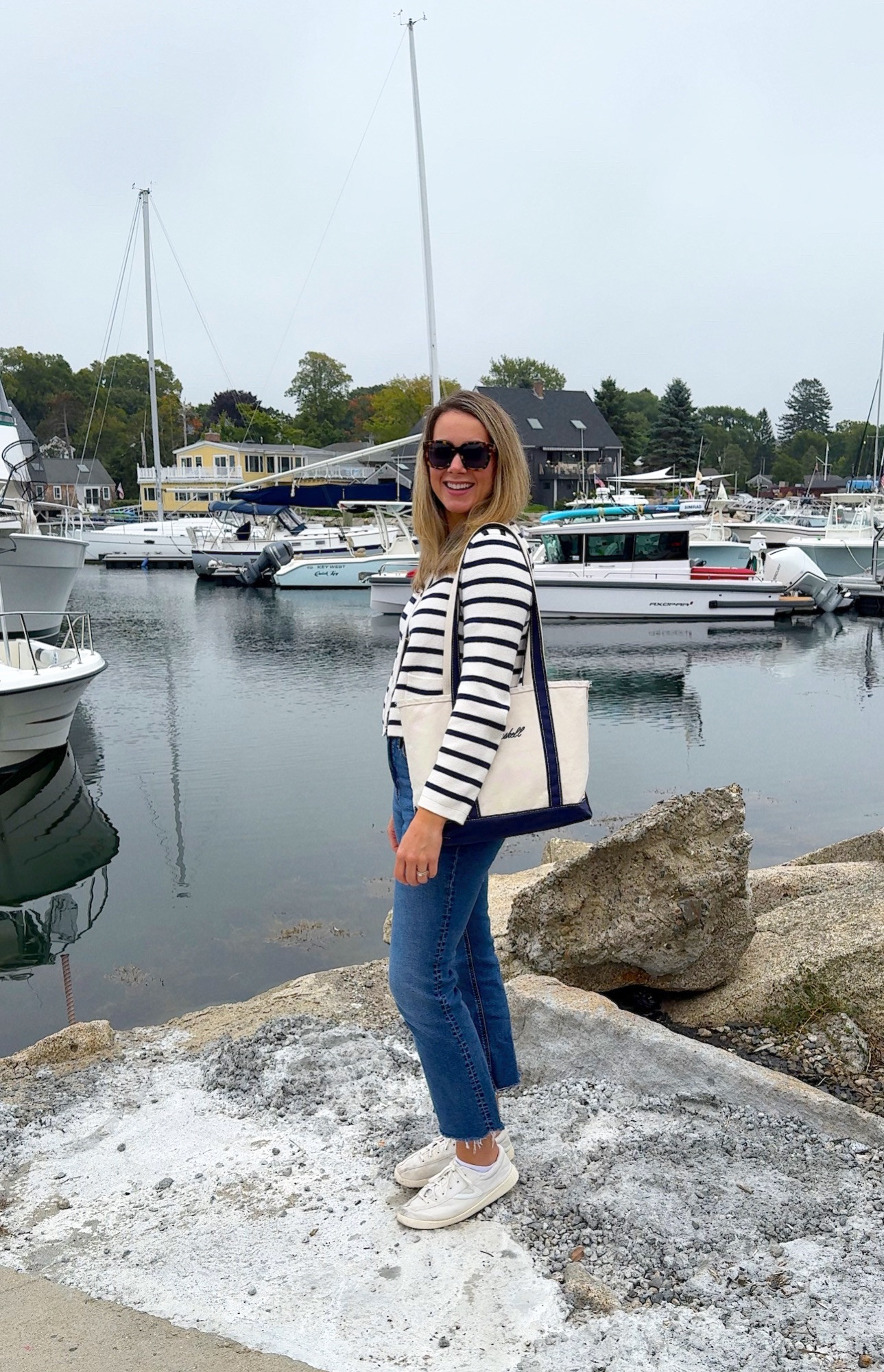 Preppy Outfit with White Shirt and Jeans