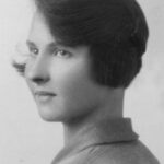 The Shingle was an altered bob cut and featured a strange triangular shape on the nape of the neck